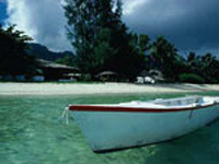 Turquoise waters of La Digue